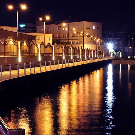 Bright Port View Apartment- Free Parking Cagliari Bagian luar foto