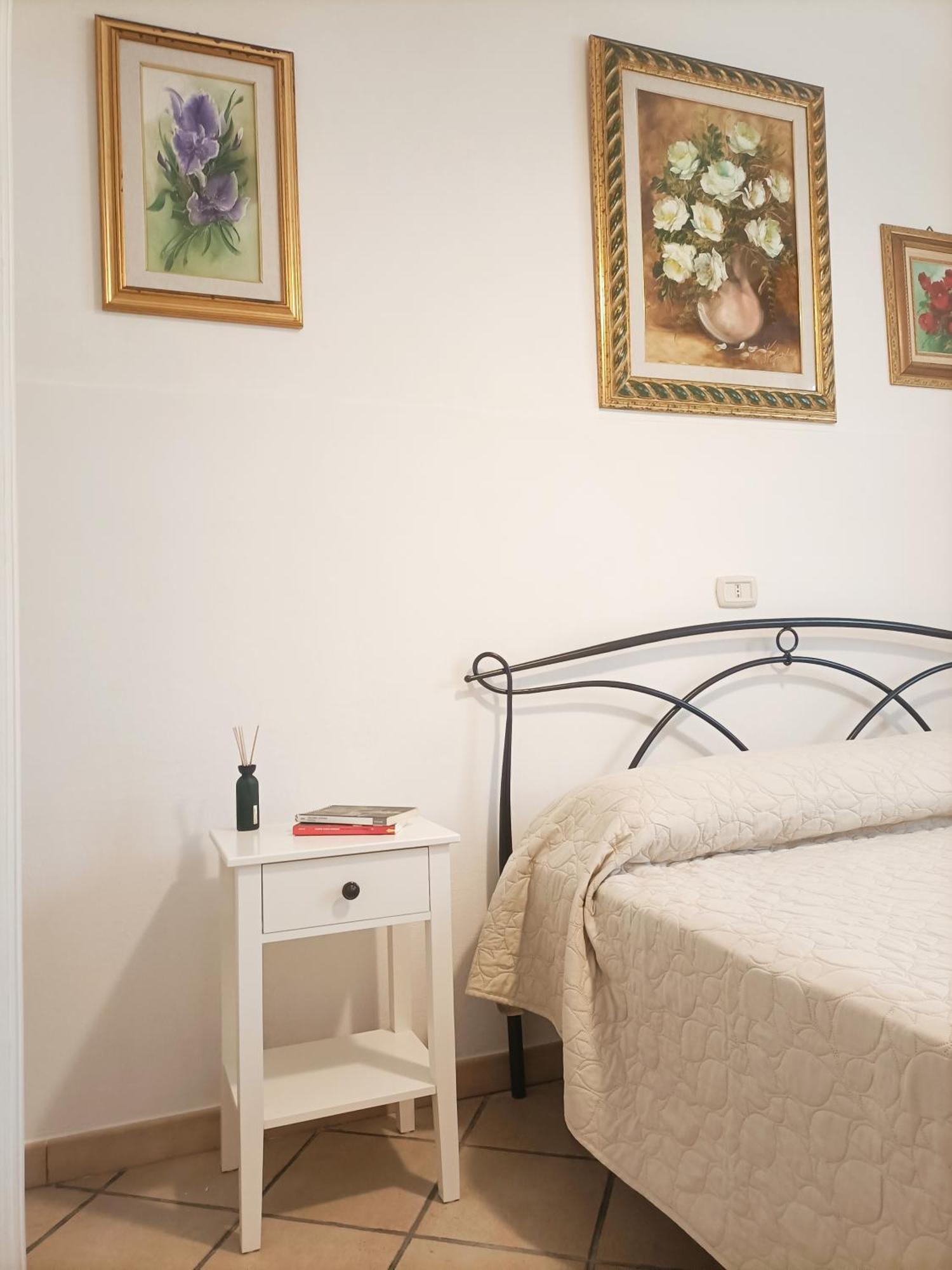Bright Port View Apartment- Free Parking Cagliari Bagian luar foto