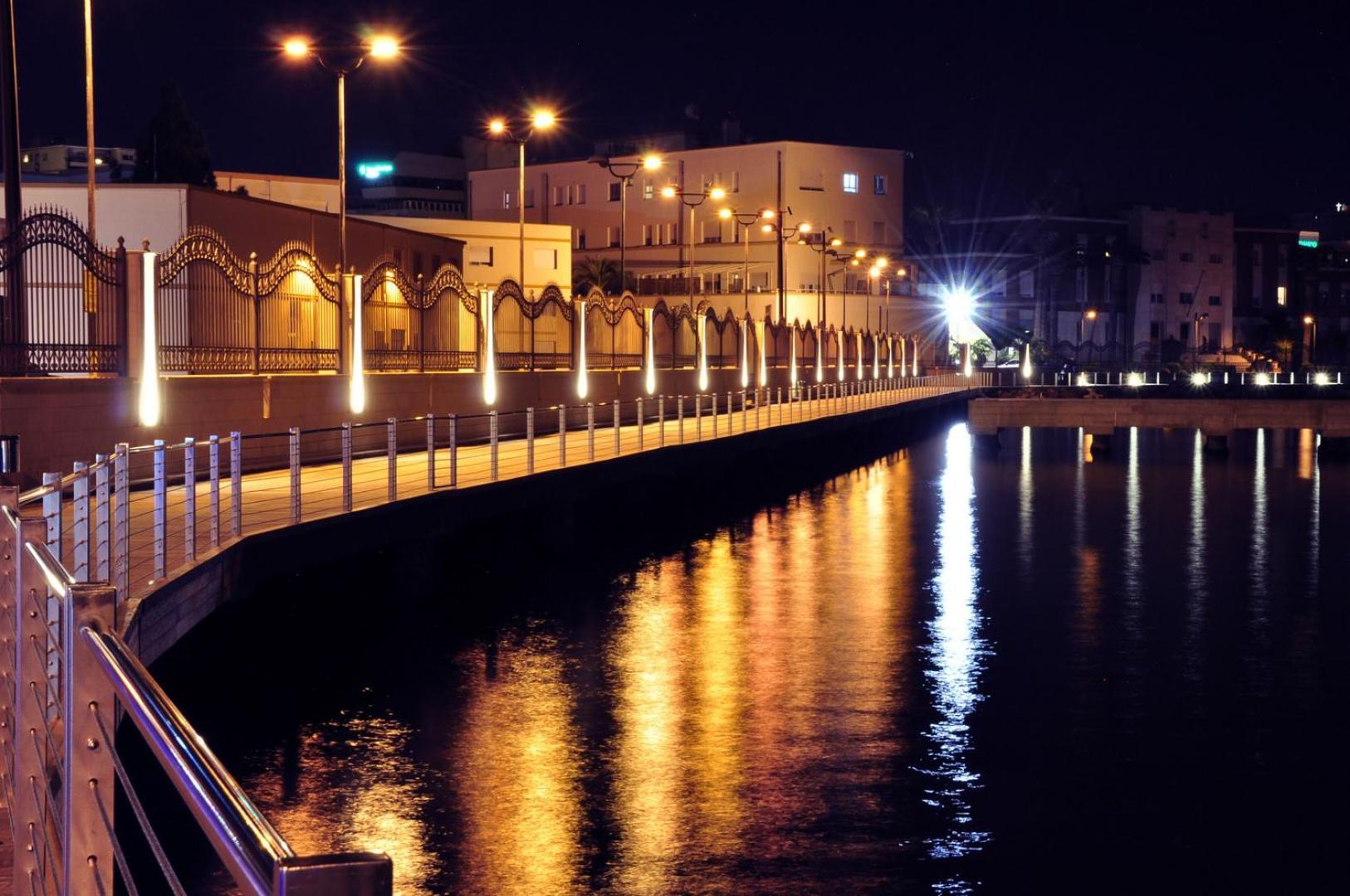 Bright Port View Apartment- Free Parking Cagliari Bagian luar foto