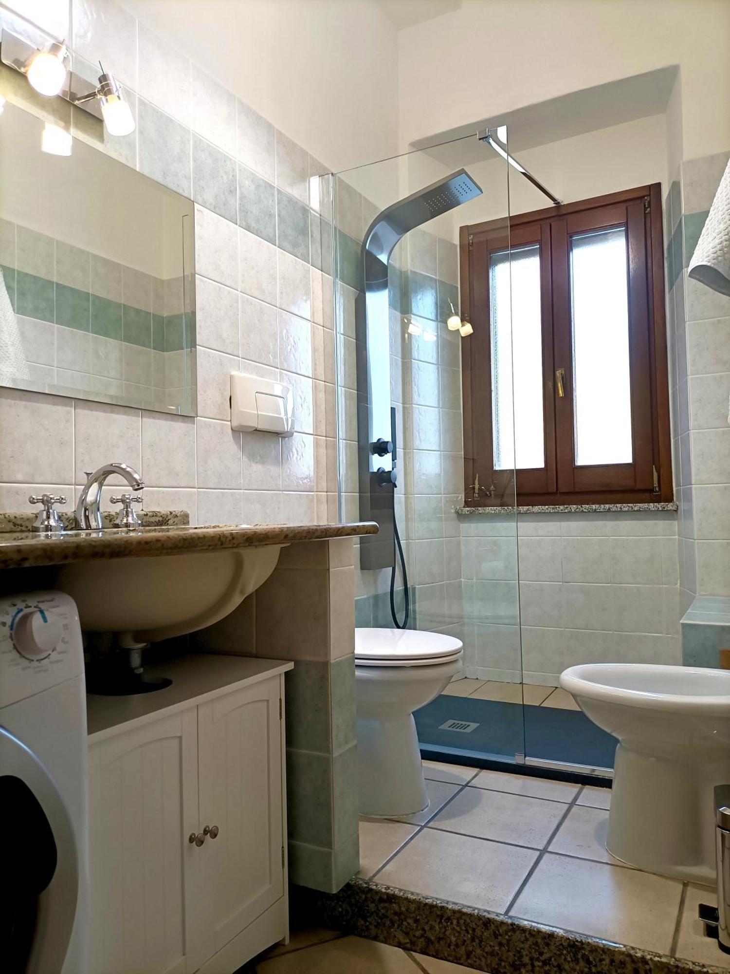 Bright Port View Apartment- Free Parking Cagliari Bagian luar foto
