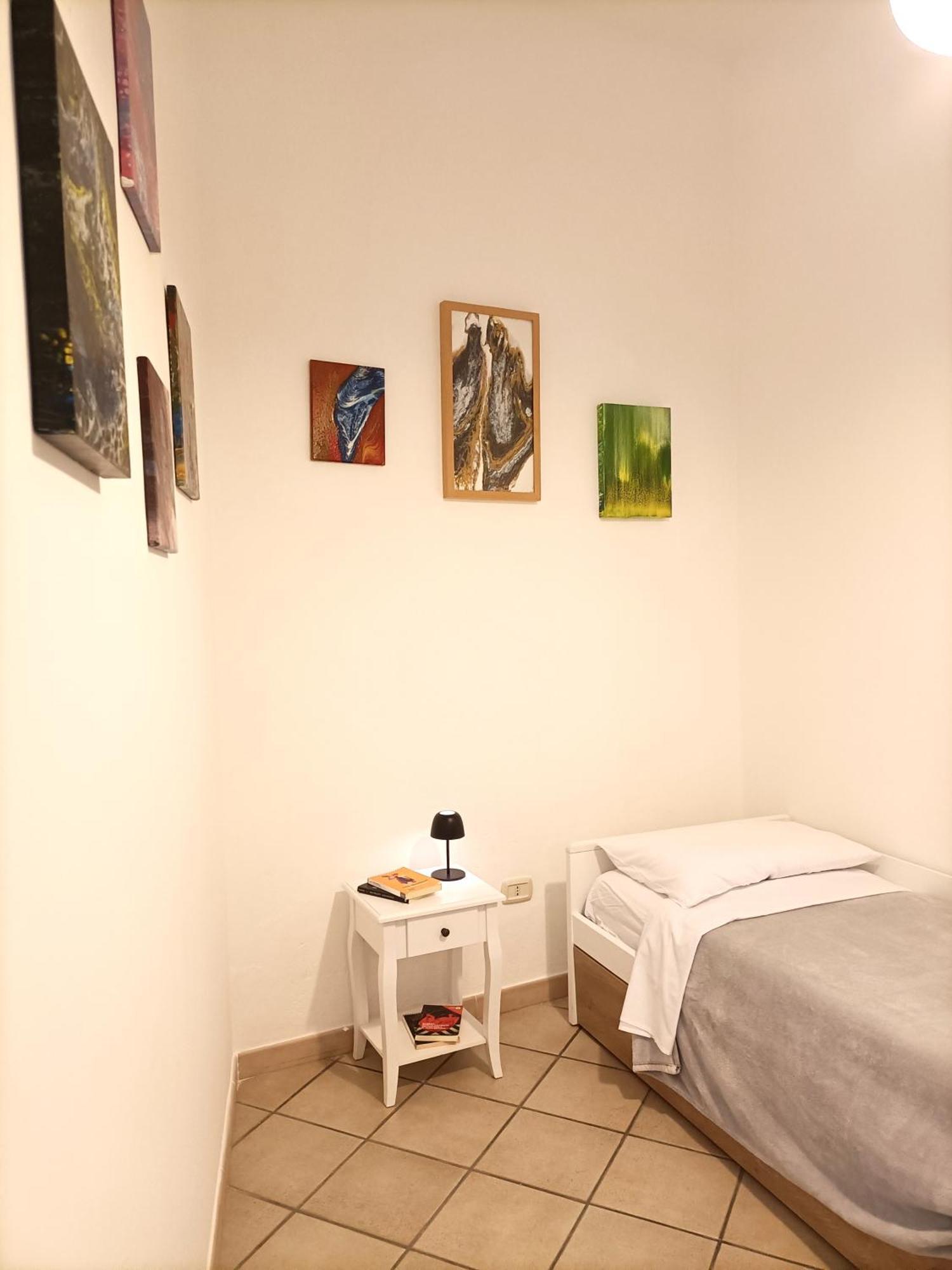 Bright Port View Apartment- Free Parking Cagliari Bagian luar foto